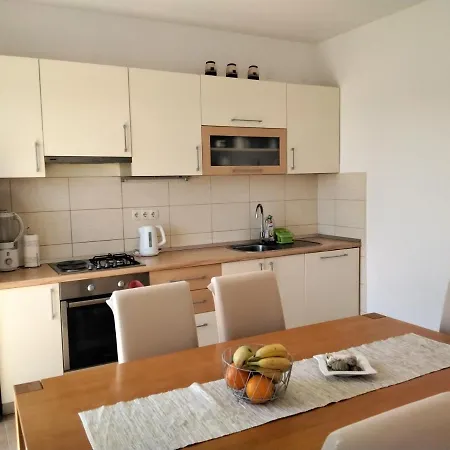 Loris Apartment