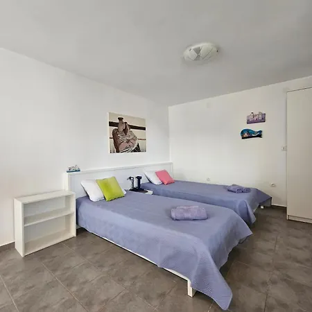 Apartment Loris Hvar Town